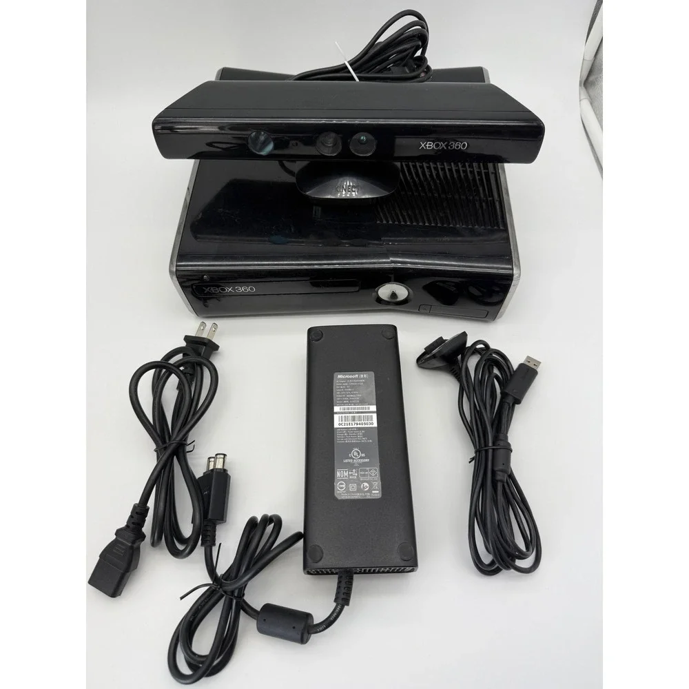 Microsoft Xbox 360 S 250GB Gloss Black Console Model 1439 with Kinect Bundle